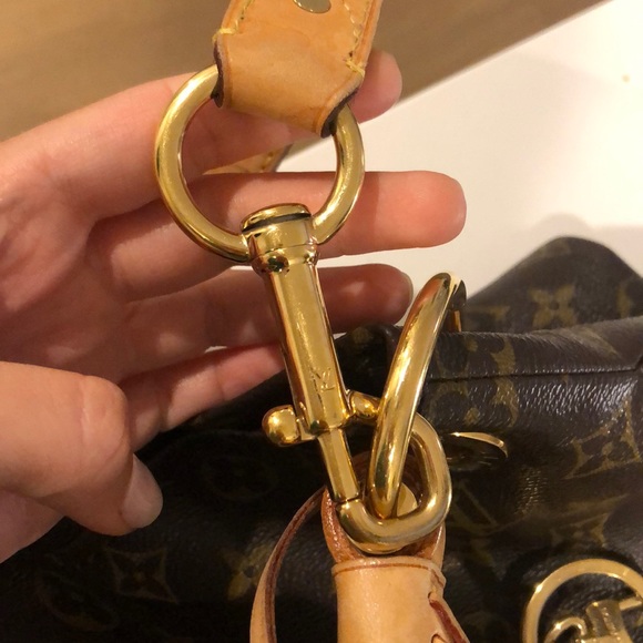 SOLD Louis Vuitton Artsy MM - Picture 8 of 8